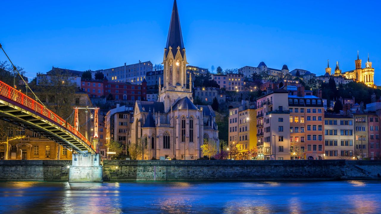 Switzerland limits tourist