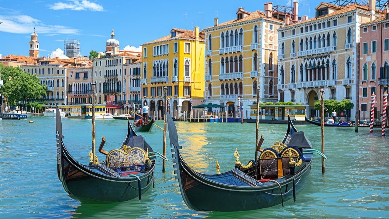 Venice tourism regulations